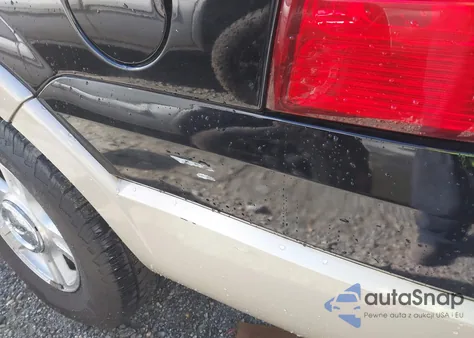 2005 Ford Expedition Eddie Bauer/King Ranch z USA, uszkodzony, nr VIN 1FMFU17535LB10953